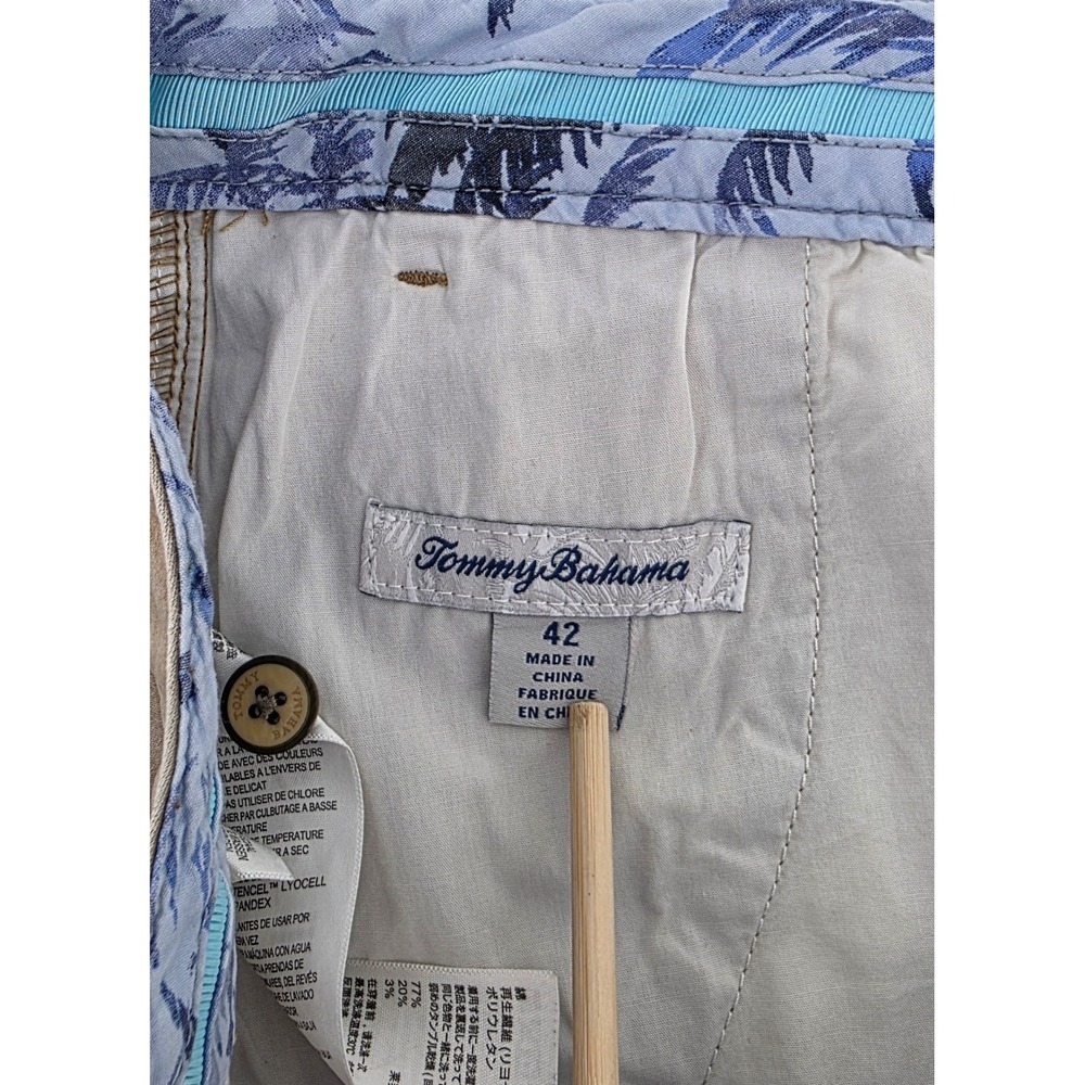 Tommy Bahama Mens Shorts Size 42 Khaki Boracay Chino Cotton Blend Stretch Casual - Picture 7 of 9
